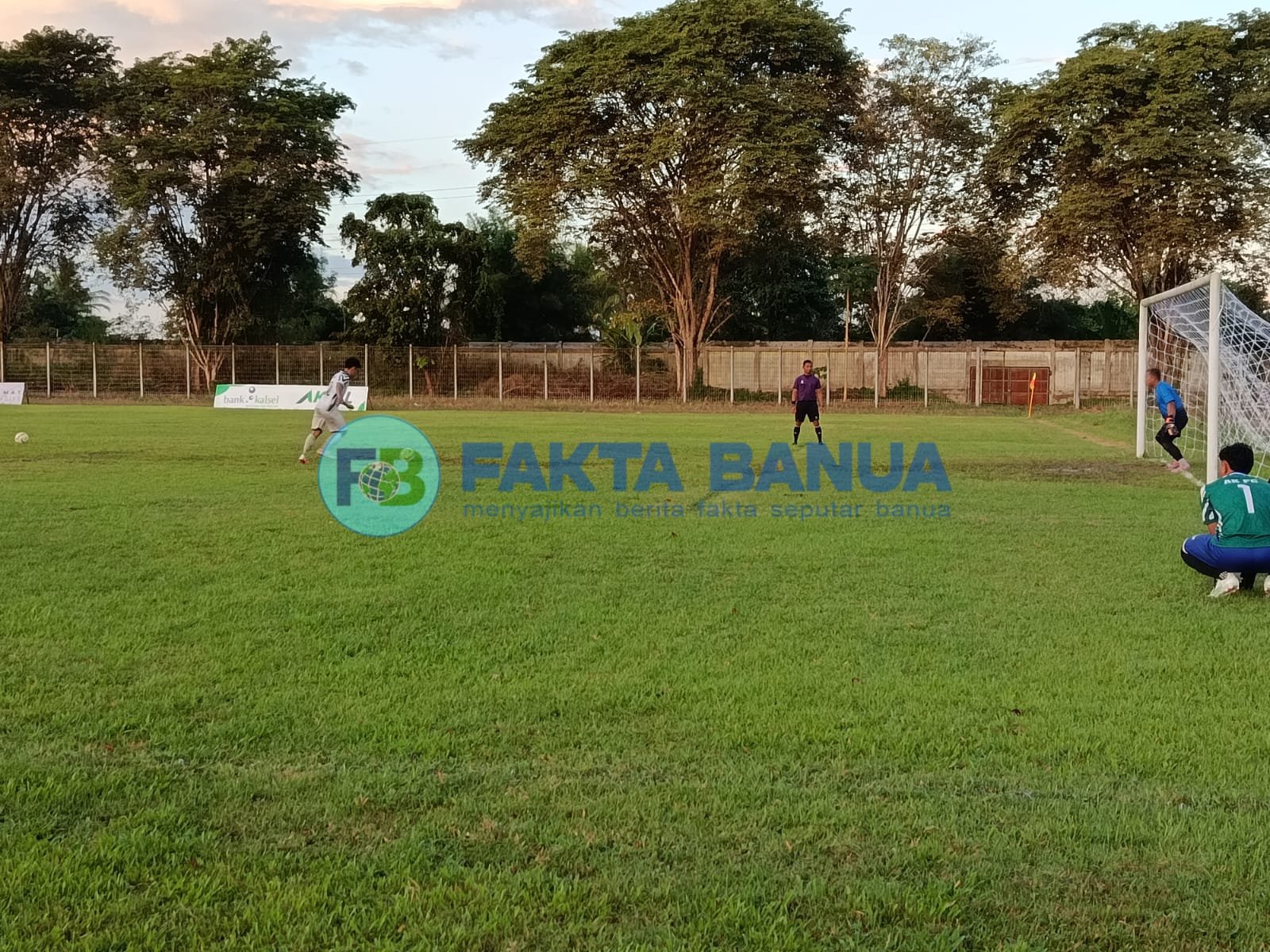 Day 13 Game 2, Bupati HST Cup: Haruyan Putra FC Melaju Usai Tekuk AK FC Lewat Adu Penalti